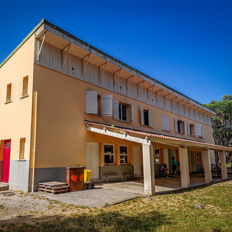 CHARDONS BLEUS BATIMENT